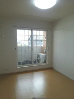 カサ ミラ【202号室】の居間