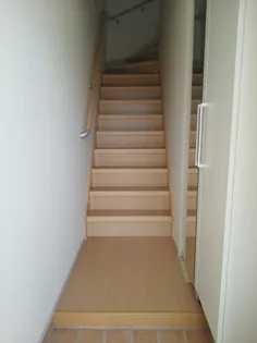 カサ ミラ【202号室】の玄関