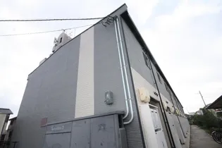 レオパレス花【110号室】の外観