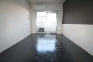 アルファ西宝町【110号室】の寝室