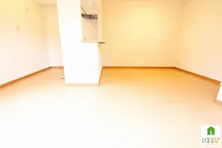 ペアハウス多田【101号室】の居間