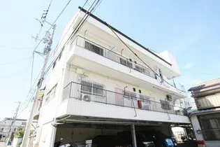 栄太郎マンション【302号室】の外観