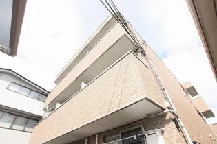 カルムシャンブル【102号室】の外観