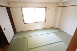 パルコ長和島【207号室】の寝室