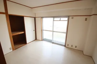 パルコ長和島【405号室】の居間