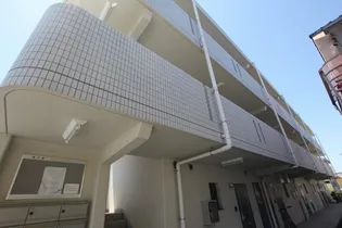 アドリアーナ【0102号室】の外観