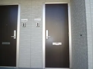 ディアコートASKA【101号室】の玄関