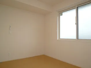 アルカンシェルB【202号室】の寝室