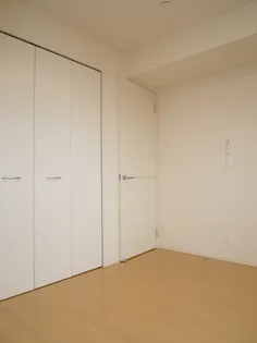 アルカンシェルB【202号室】の寝室