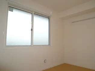 アルカンシェルB【202号室】の寝室