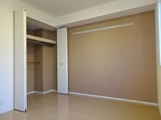 デヴォートKS【102号室】の寝室