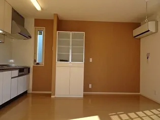 デヴォートKS【102号室】の居間