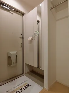 メゾン ド ソレイユ【102号室】の玄関