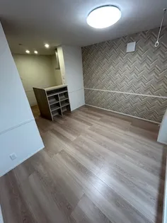 シャルマン T【102号室】の居間