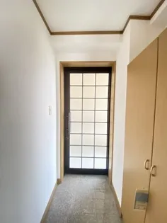 プレシャスライフ【101号室】の玄関