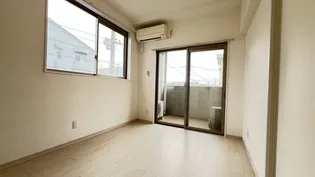 アルテマイスター潮見【206号室】の居間