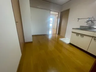 サンハイツ【202号室】の居間