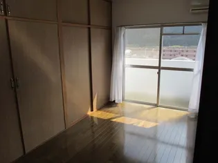 サンライズカワサキ【A303号室】の居間