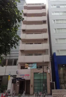 第7スカイビル【201号室】の外観