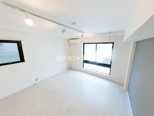 SPコート池袋【0401号室】の居間