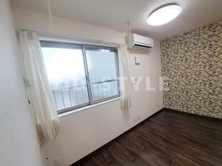 LAVA TOWER(ラヴァタワー)【304号室】の居間