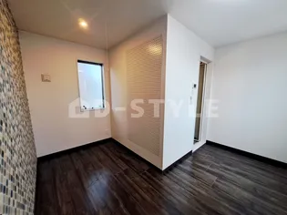 LAVA TOWER(ラヴァタワー)【304号室】の居間