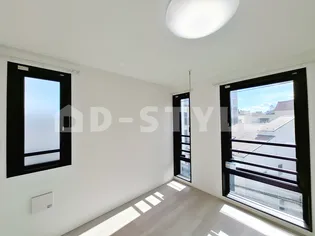 レピュア池袋本町レジデンス【302号室】の居間