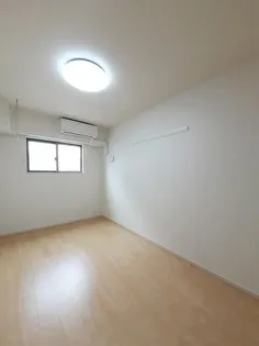 セレーノ【102号室】の居間