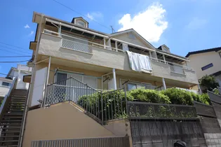 リトルハウス【2階】の外観