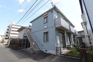 リリーメゾン【2階】の外観