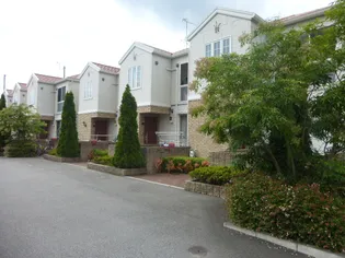 フルール・ド・スリジェ【B1号室】の外観