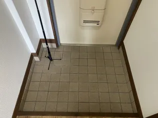 MISTRAL岡田【206号室】の玄関