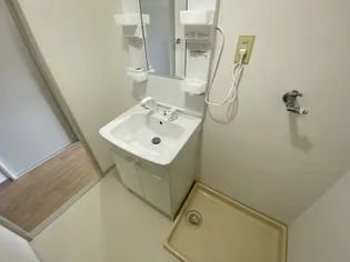 ロイヤルヒルズ北平野【4階】の内装