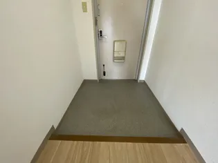 ロイヤルヒルズ北平野【4階】の玄関