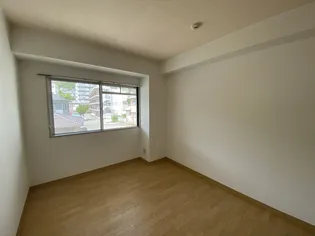 ロイヤルヒルズ北平野【4階】の寝室