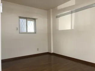 フラッツネオシティー【104号室】の寝室