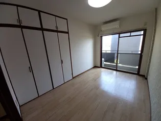 MISTRAL岡田【102号室】の寝室