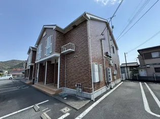 ヴィラ・ポポラーレⅡ【2階】の外観