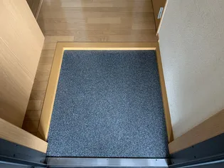 ガーデンハイツA・B棟【2階】の玄関