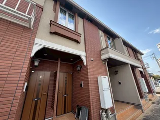 メゾン ロングフィールド【1階】の外観