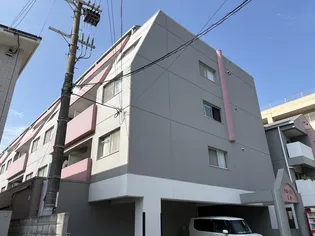 シャトー三和青山【1階】の外観