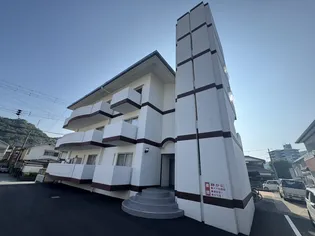 メゾン芳村【2階】の外観