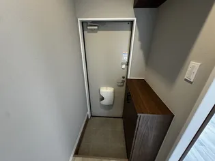 verite【1階】の玄関