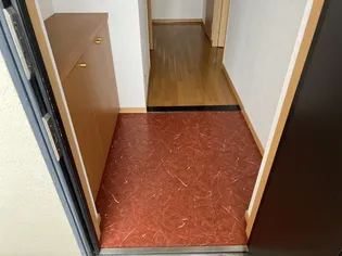 ビクトリアしかま【2階】の玄関