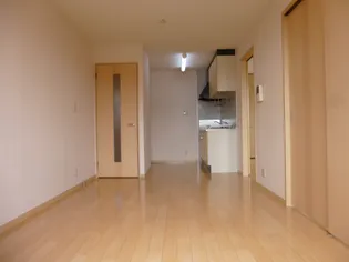 カーサ チェレステ【0102号室】の居間