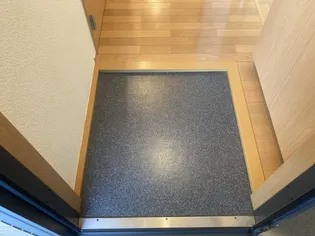 ガーデンハイツA・B棟【A202号室】の玄関