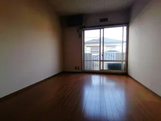 東辻井ハイツ【103号室】の居間