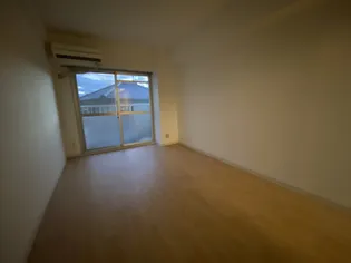 ロイヤルヒルズ北平野【4階】の内装