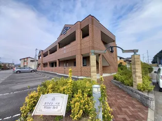 ホワイトベル【2階】の外観