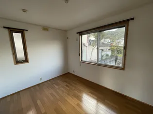 ガーデンハイツ A B棟【1階】の寝室